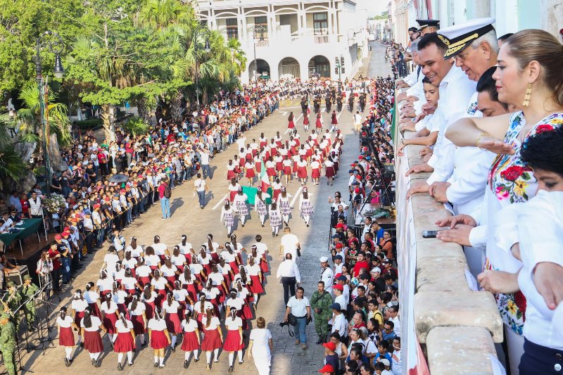Así fue el desfile Cívico Militar por el 208 aniversario del inicio de la Independencia