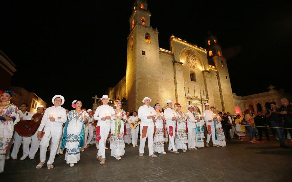 Emotivo inicio de los festejos por el 478 aniversario de Mérida